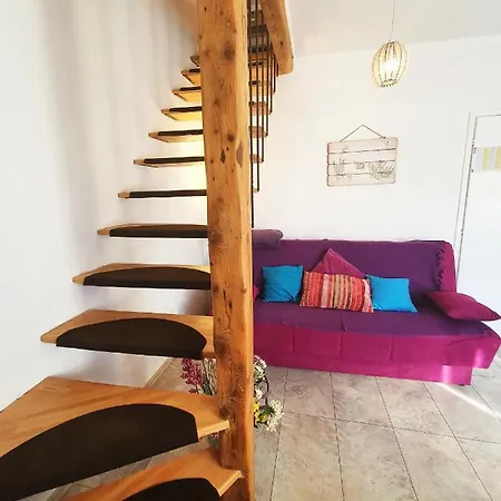 Senka Apartment *